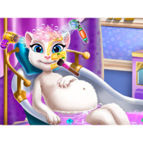 Pregnant Kitty Spa